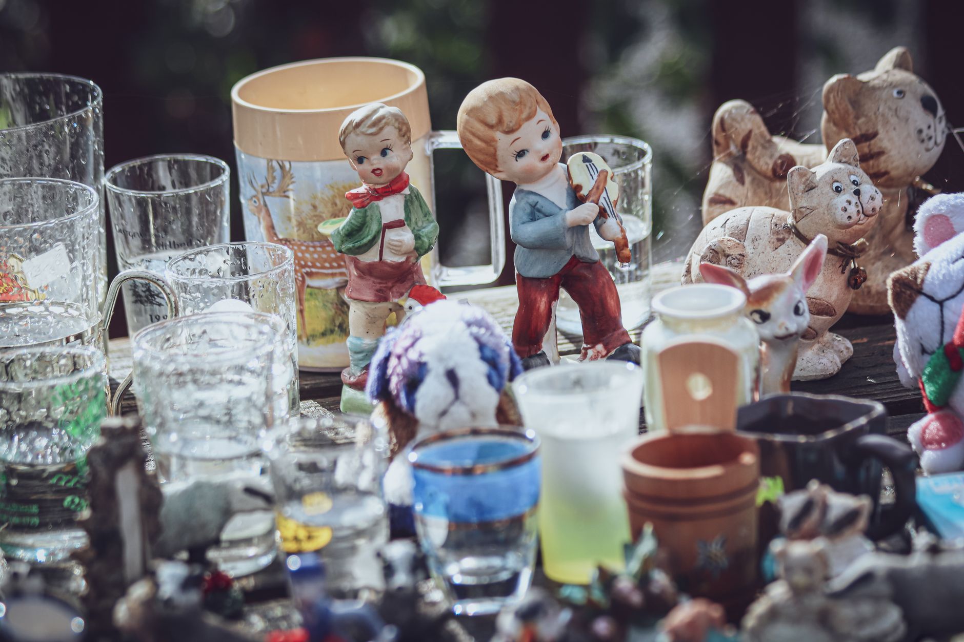 Antiques, collectibles & furniture